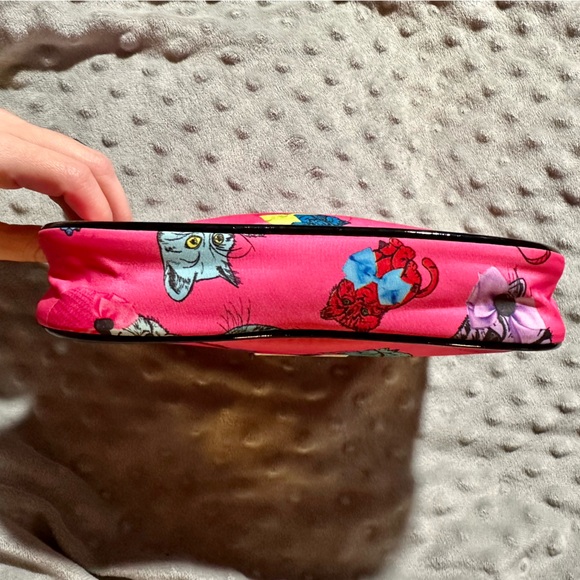 Betsey Johnson Neon Pink Kitten & Yarn Bag - Picture 9 of 9